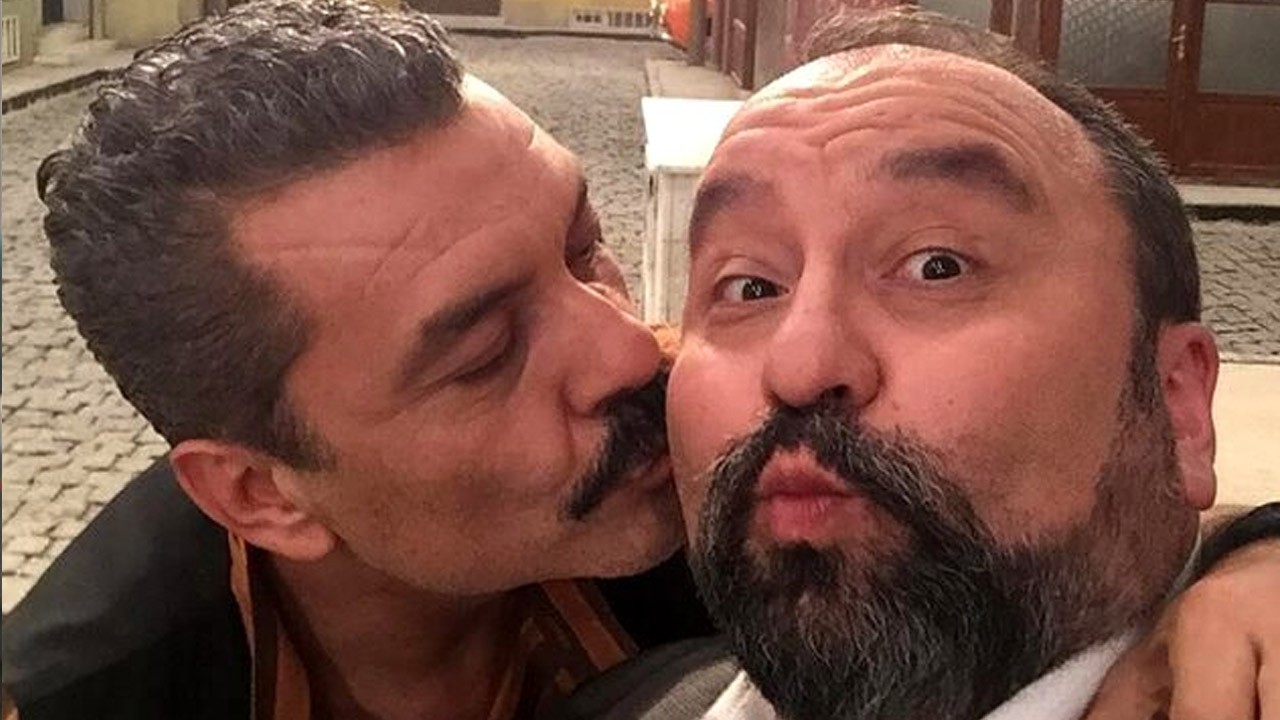 TRT 1 ekranlarında yayınlanan Seksenler dizisinde boy gösteren ünlü oyuncu Erdem Baş baba oldu - Magazin Haberleri - TV100